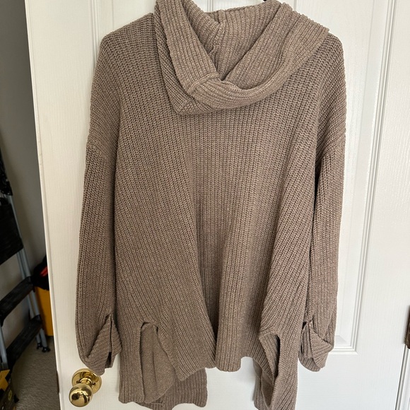 Brown Long Sleeve Cardigan with Pockets and Hood - Picture 2 of 3